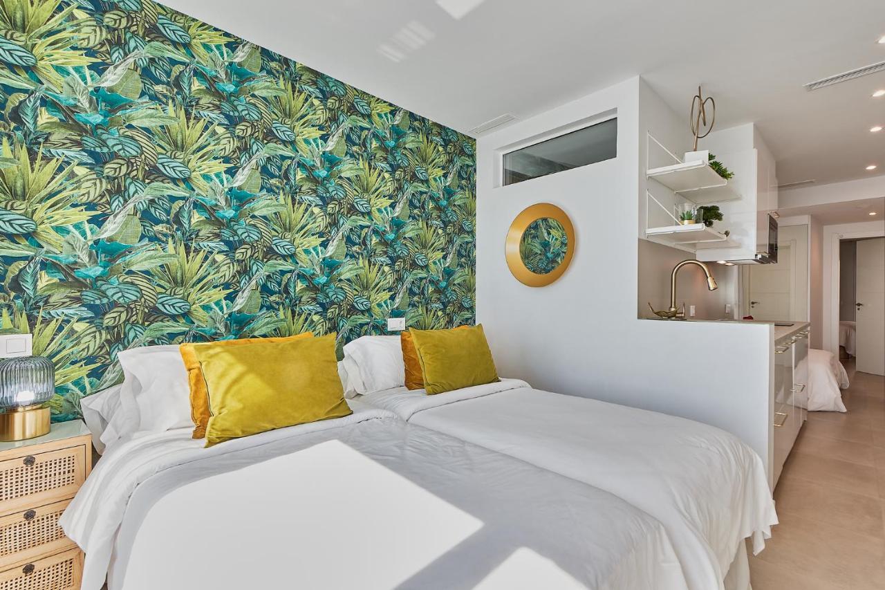 Suite Deluxe Face Mer Apart Malaga Exterior photo